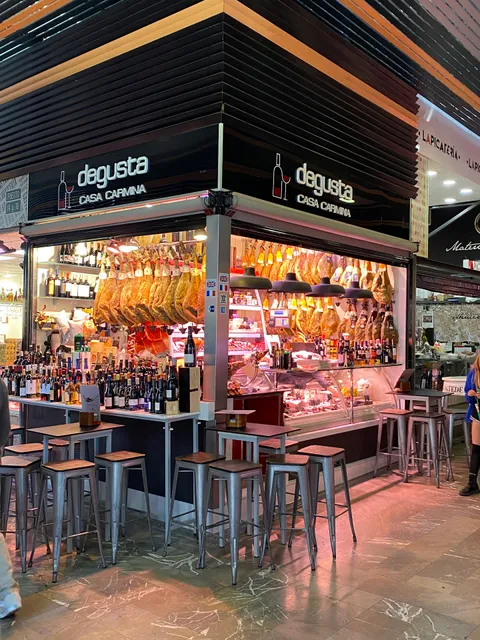 Degusta Casa Carmina, en Mercado San Agustín