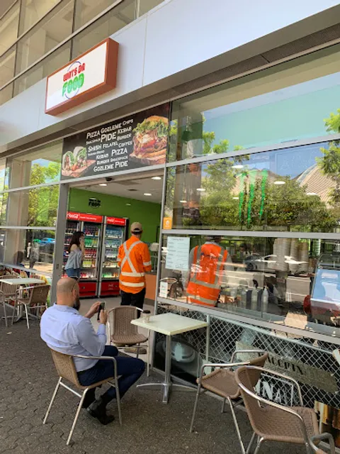 Crispy chicken and kebab