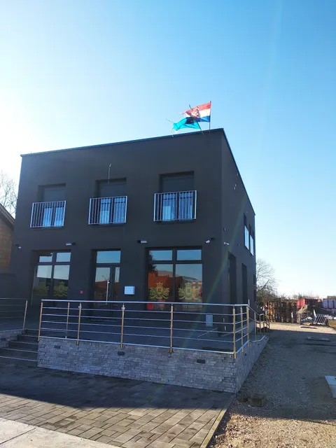 Caffe Bar - Prenoćište Royal