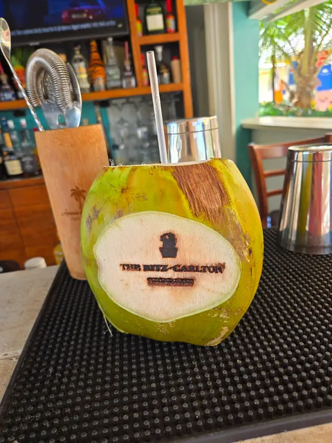 DeezNutz Bar & Hand crafted Souvenirs