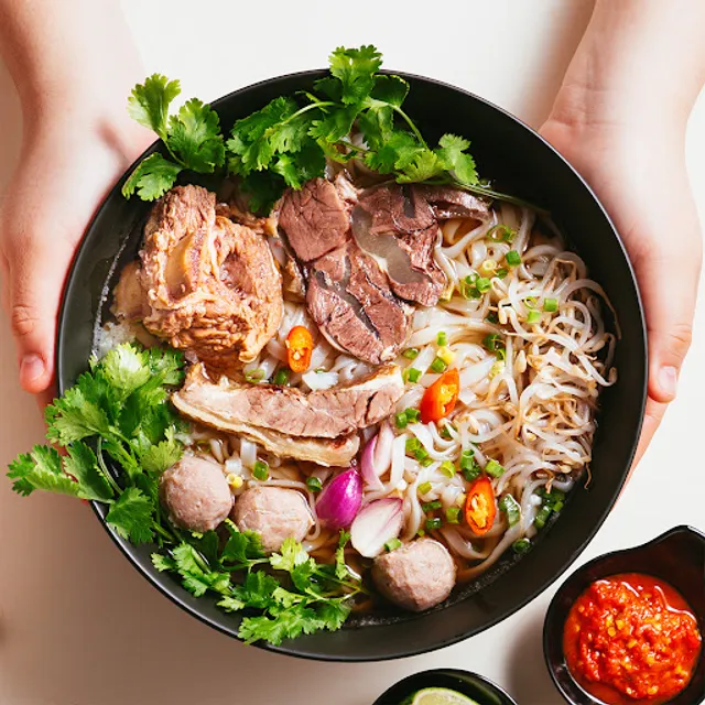 Pho Nguyen by Old Quarter