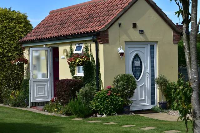 Poppyland Touring Caravan Park & Puddleduck Holiday Cottage