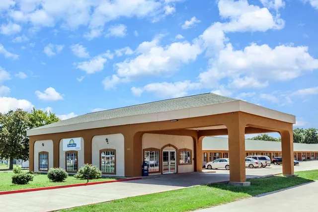 Gun Barrel Executive Inn