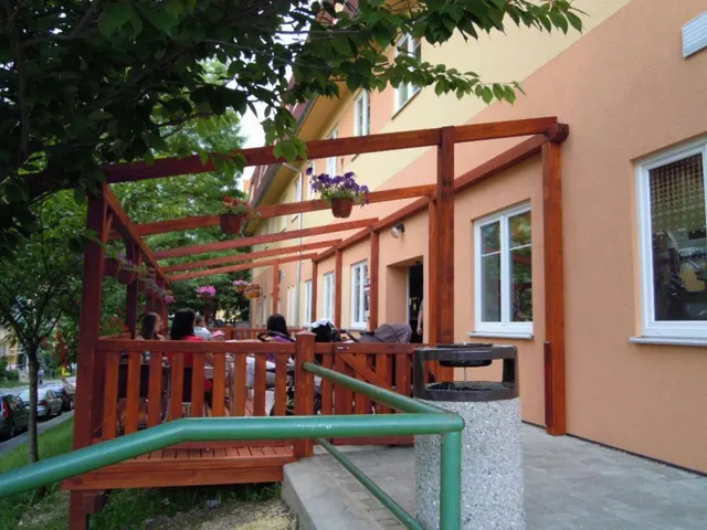 MOVA - Penzion Restarace Bowling