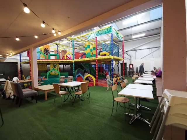 Edenmill Farm - Cafe, Soft Play & Accomodation