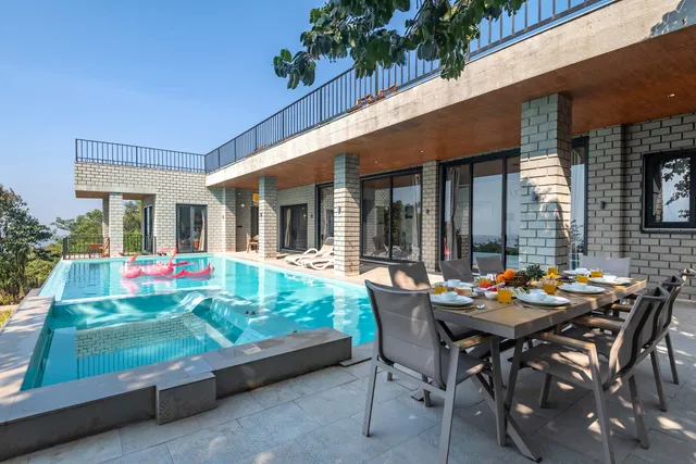 StayVista at Esperanza | Villa with Swimming Pool in Lonavala