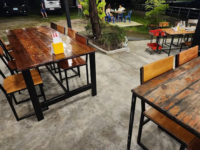 ร้าน@ใบเนียม อาหารพื้นบ้าน&ซีฟู้ด