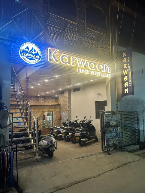 Karwaan by the Ganges