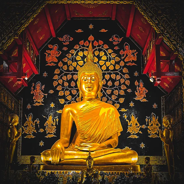 Prajao Kao Tue (Perhaps the most beautiful Lanna Buddha image) พระเจ้าเก้าตื้อ