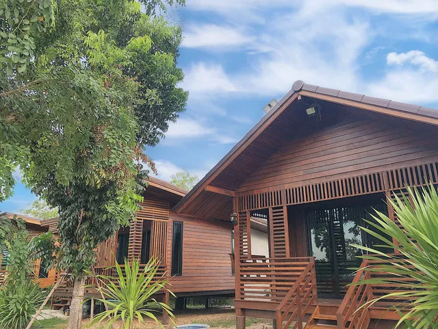 เพชรพิชชารีสอร์ท