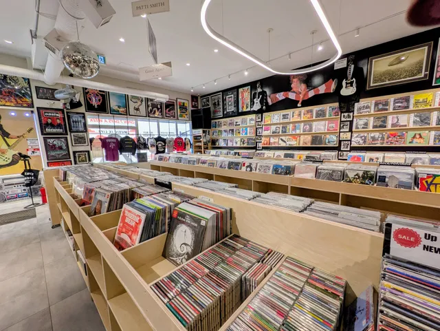The Vape Warehouse / Digital Imports in Calgary, Canada - reviews,open hours,photo  spots, things to do | WanderBoat AI Trip Planner