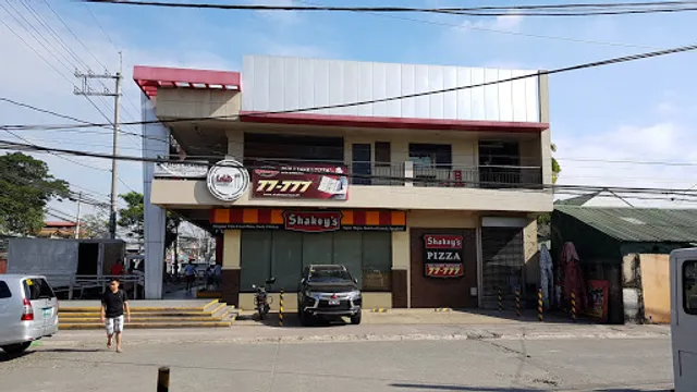 Shakey's Pizza Parlor