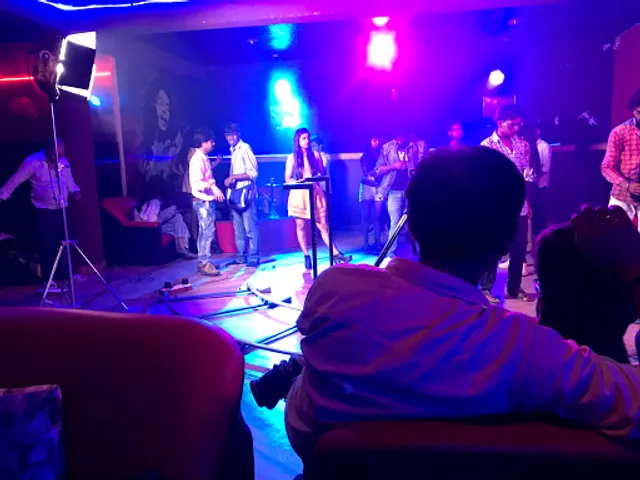 HAWZ KHAZ Lounge & Cafe