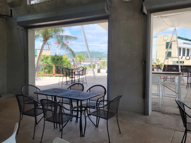 Plaza Platos y Copas