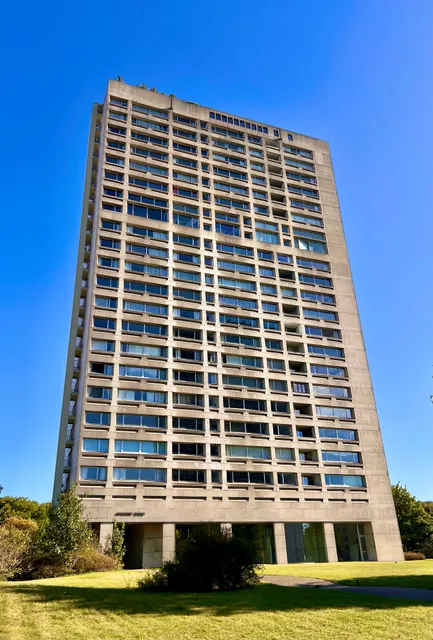 Riverside Tower