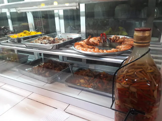 Nato & Helen Native & Seafood Restaurant