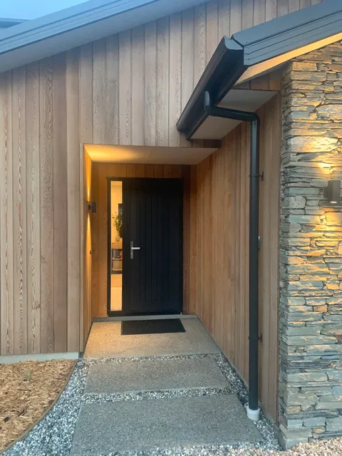 ValleyView-Wanaka: 5-Bedroom Luxury Holiday Home. Dog Friendly Options. Direct Book With Us for the Best Rates.