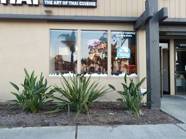 Thai Harbor Restaurant