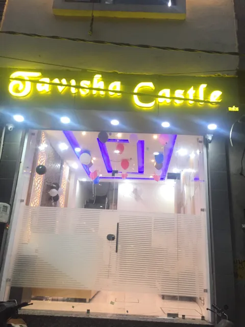 Hotel Tavisha Castle