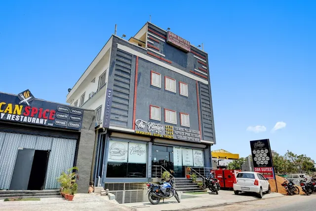 OYO Townhouse 958 Dbr Suites