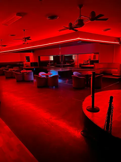 Red Cirle Entertainment Complex