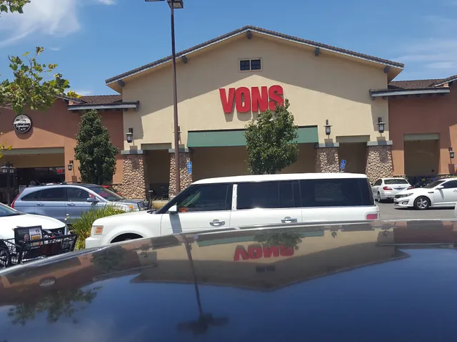 The Shops at Sycamore Creek