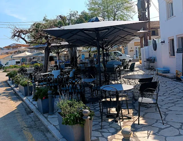 Old School Restaurant Kassiopi