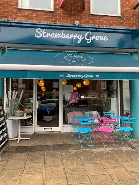 Strawberry Grove Marlow