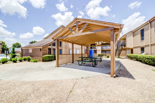 Ashford Casa Serena Apartments