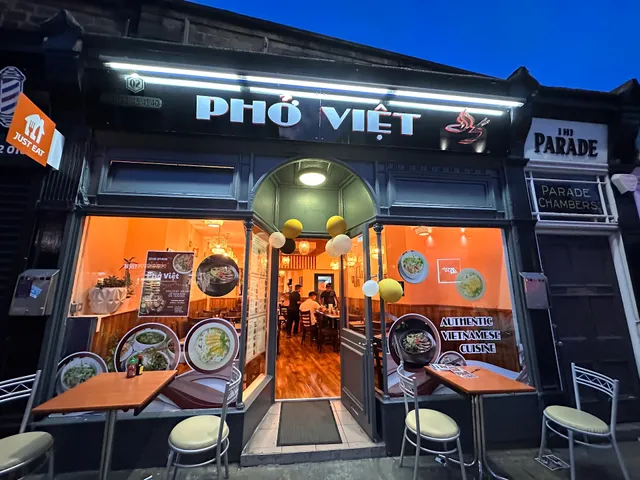 Phở Việt Restaurant