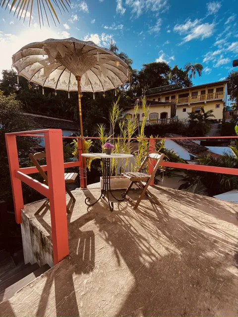 Com Verso e Prosa Repouso e Café