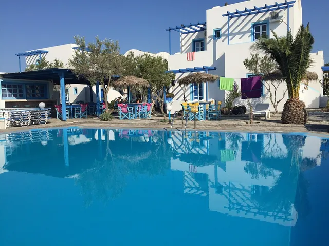 Studios Apartments Perivolos