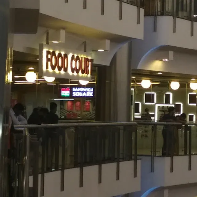 Sandwich Square in Forum Mall