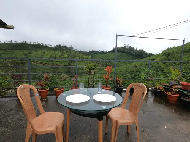 Ambika villa, 3 bedrooms family homestay,Elappara, Vagamon