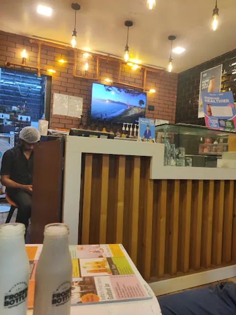 Frozen Bottle - Milkshakes, Desserts, and Ice Cream