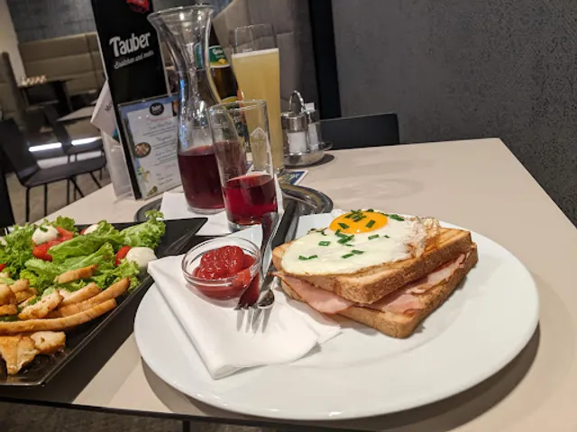 Tauber Café Donauzentrum BT4