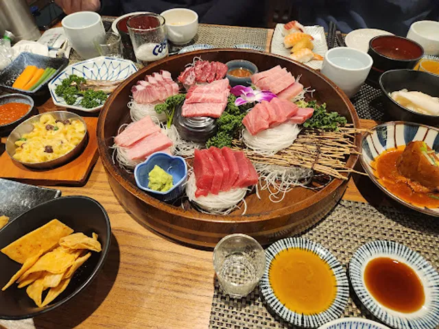 Lee Choon Bok Tuna & Sushi