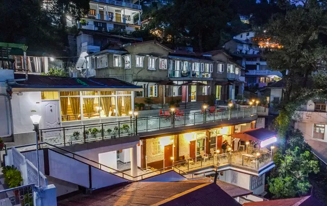 India Hotel - Mall Road Nainital - Lake View