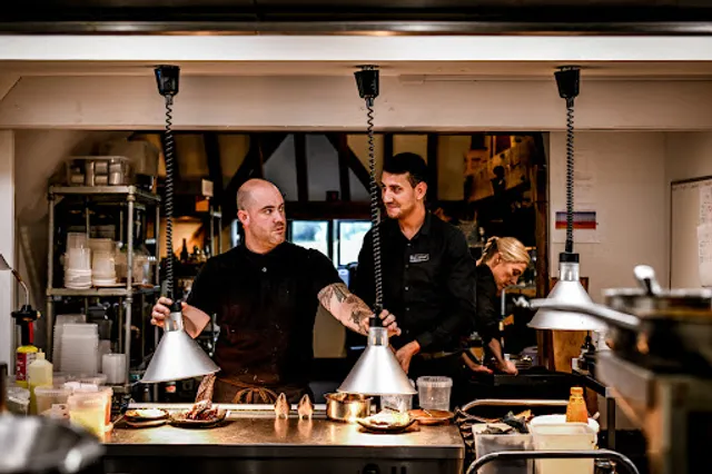 Firepit Restaurant at Cave