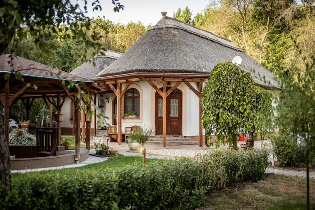 ZARAH TANYA VENDÉGHÁZ CSERKESZŐLŐ