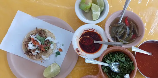 El borrego ranchero barbacoa y consome