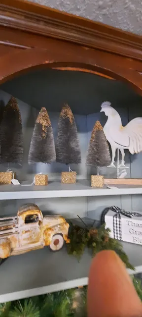 Leighton's Old Town Shoppe