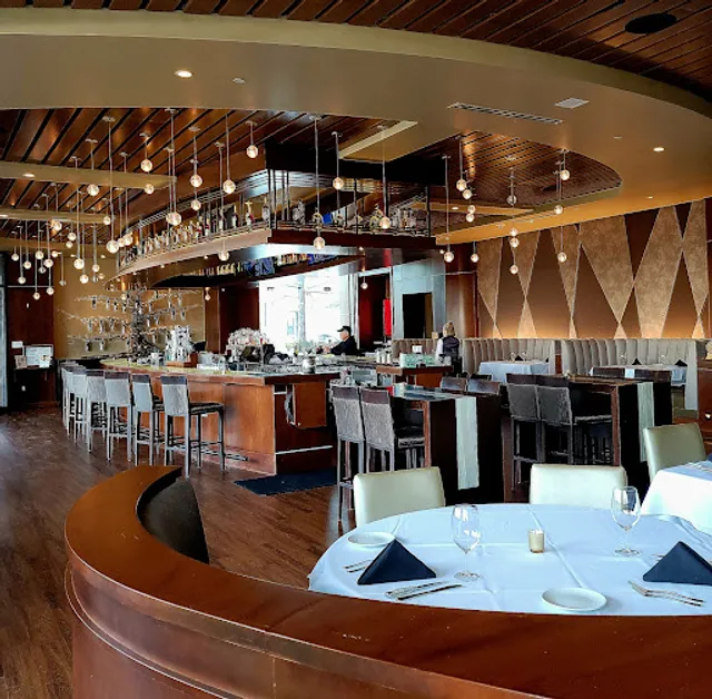 Fleming’s Prime Steakhouse & Wine Bar