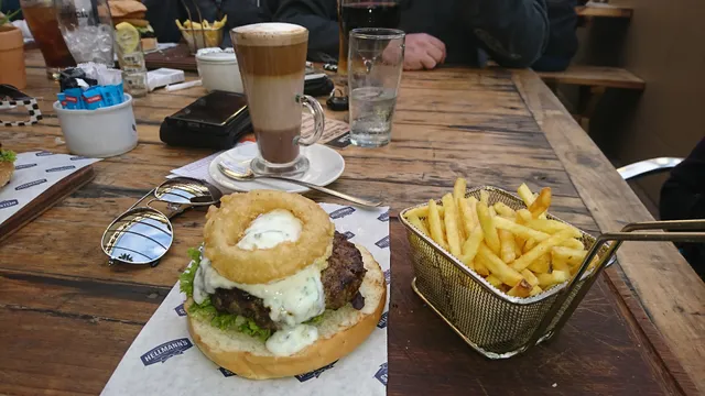 The Slug & Lettuce - Century City