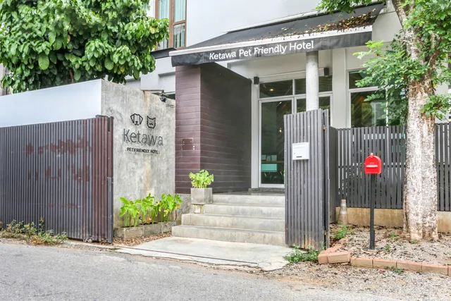 Ketawa Pet Friendly Hotel and Cafe