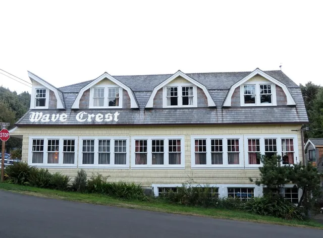 Wave Crest Inn