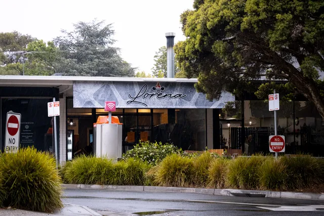 Lorena Pizzeria Locale