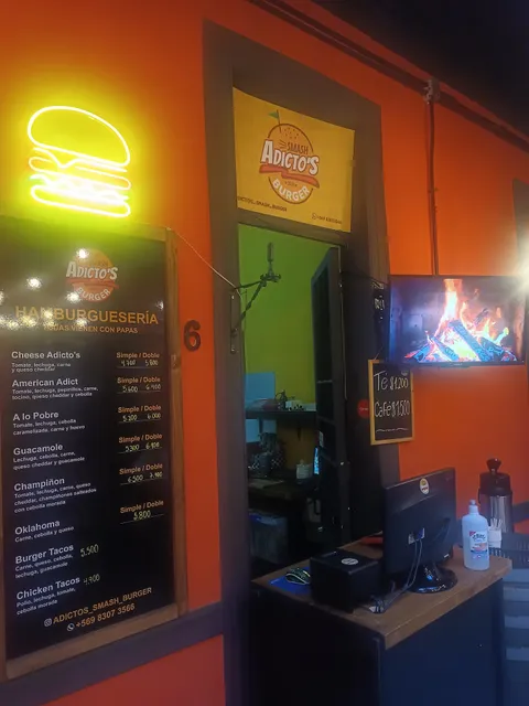 Adicto's smash burger