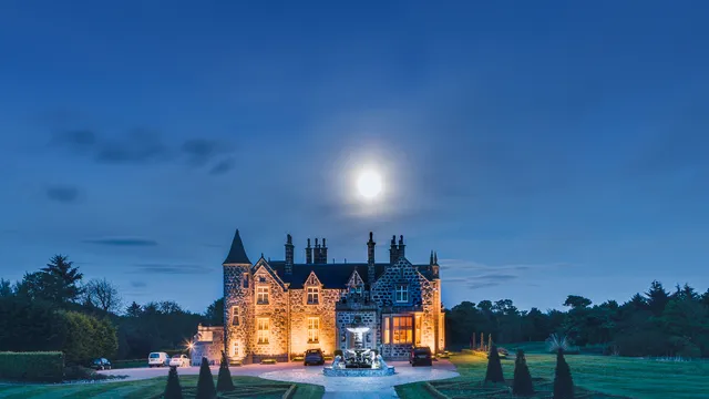 Trump MacLeod House & Lodge