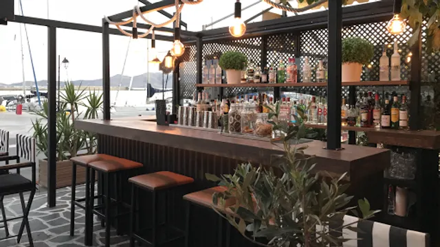 Ναυτίλος Coffee Bar